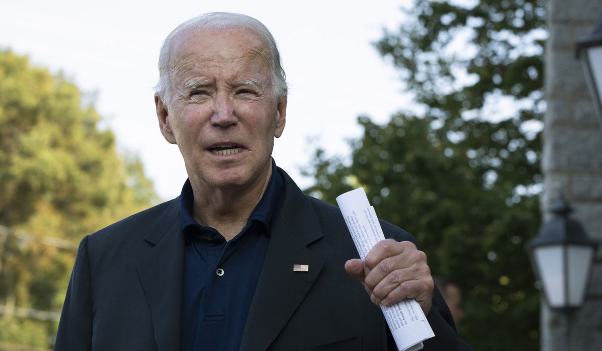 Biden-Declares-Hes-Not-on-Vacation-While-at-His-Beach.jpg