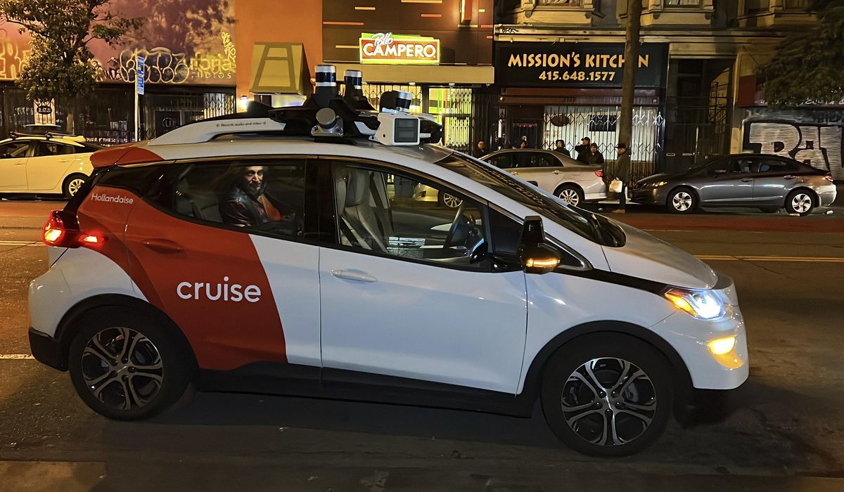 California-Safety-Board-Halts-San-Francisco-Robotaxi-Service-Over-Safety.jpg